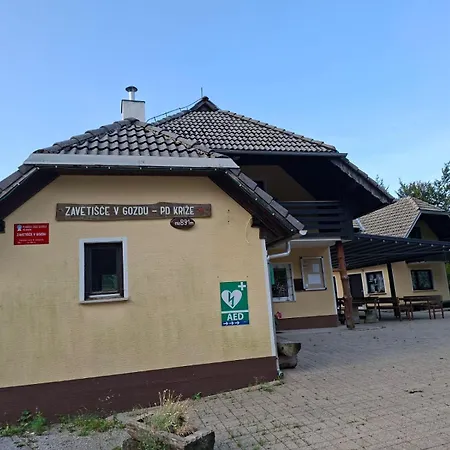 Zavetisce V Gozdu Lodge Krize
